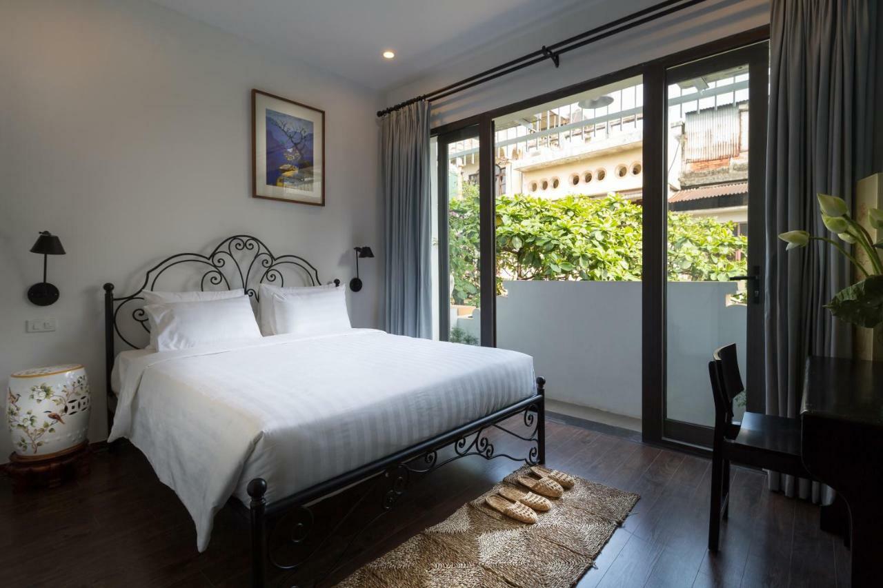Centraltique Downtown - Bespoke Colonial House Near Hoan Kiem