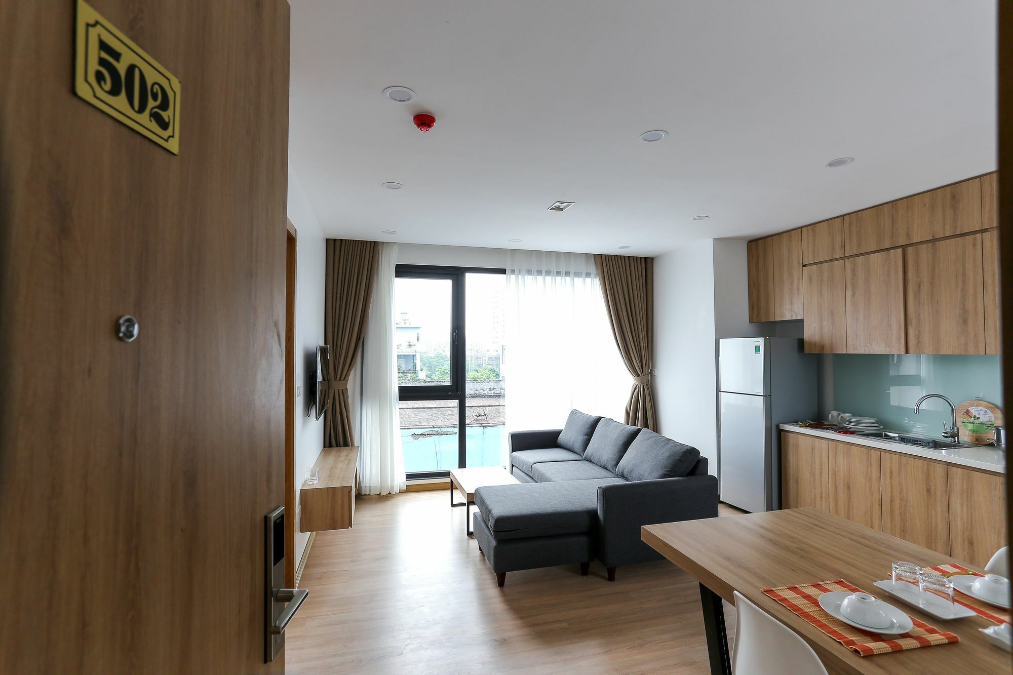 Apartment Quiet Hoang Quoc Viet &