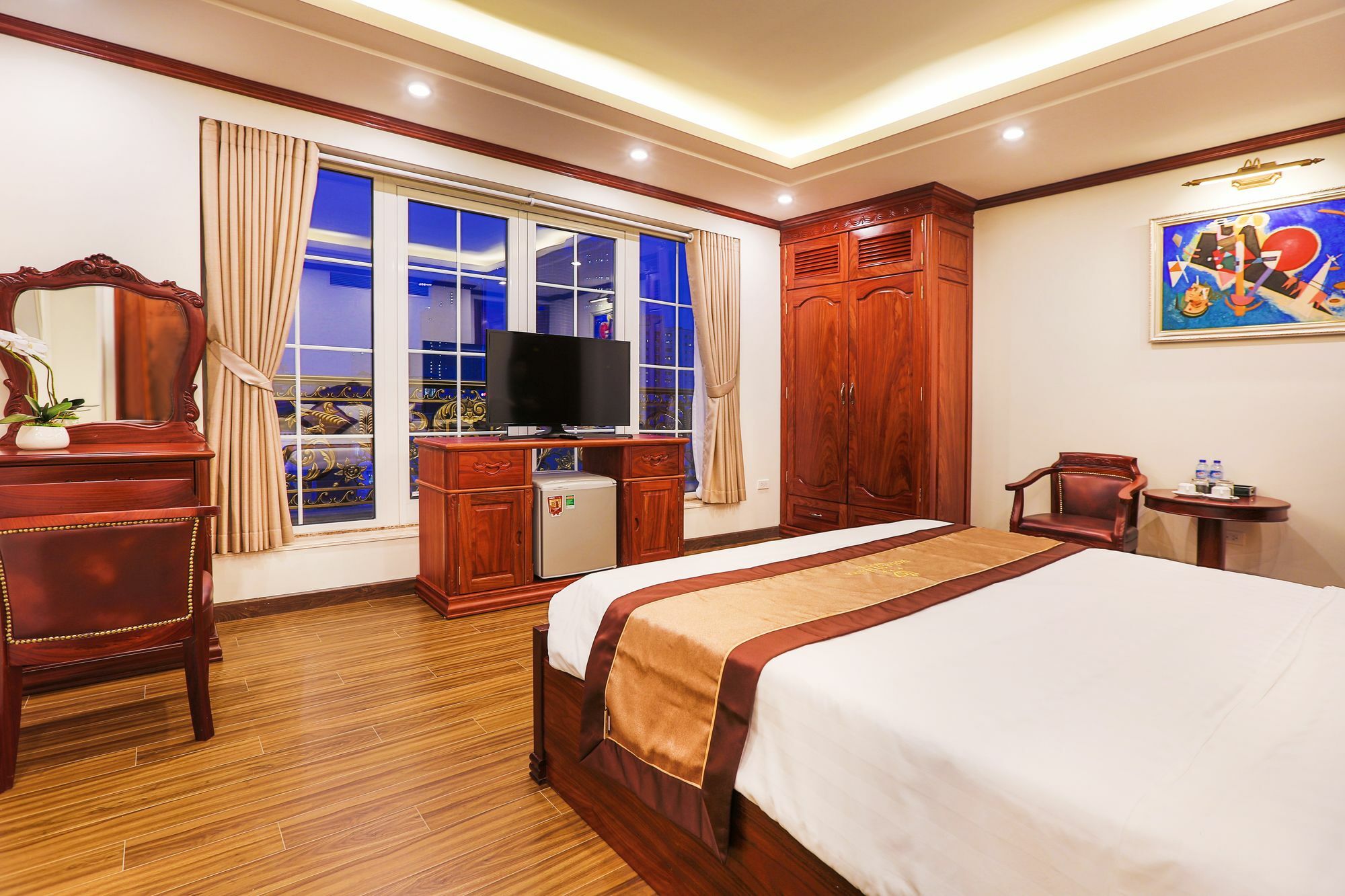 Royal St 3*