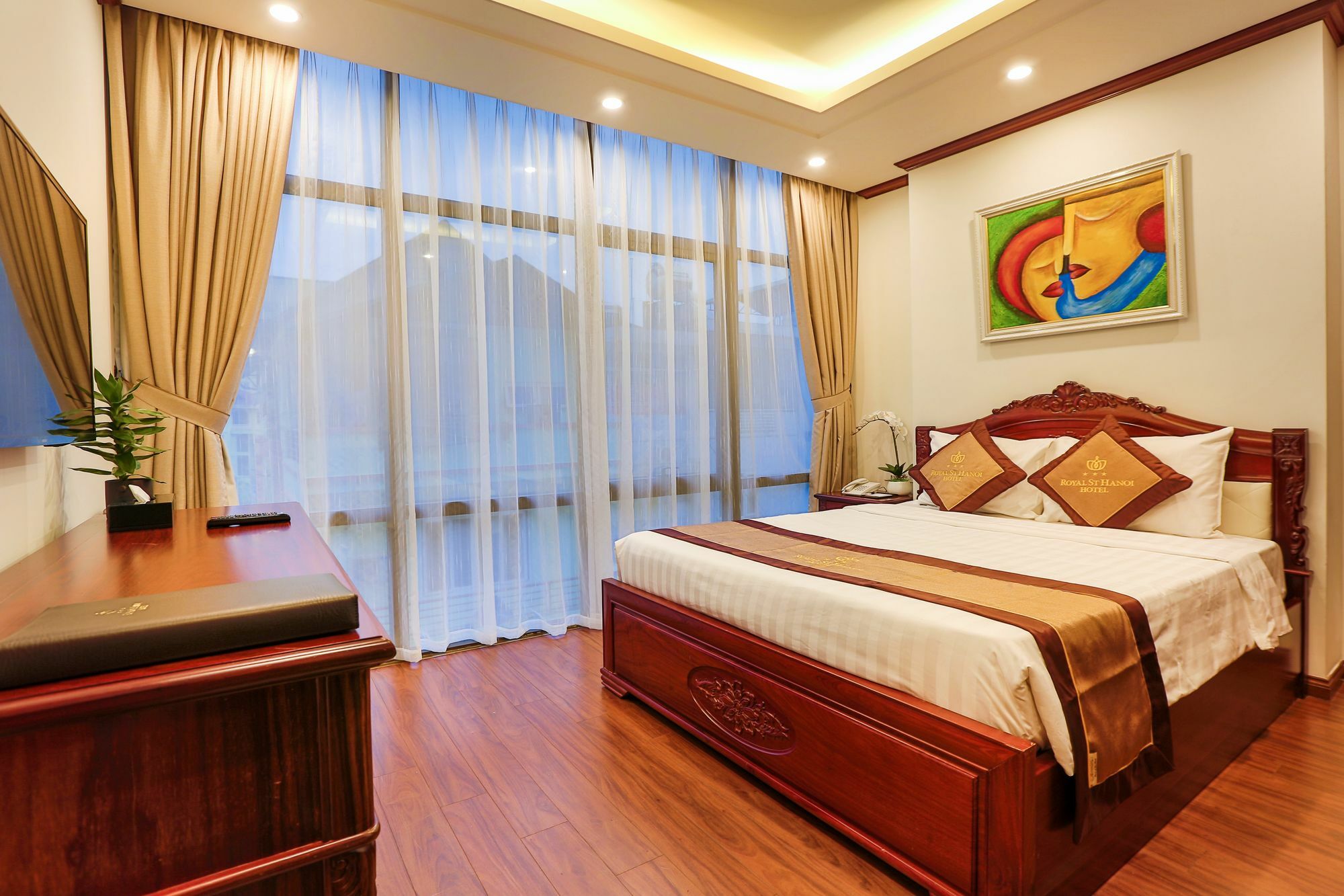 Royal St Hotel 3*