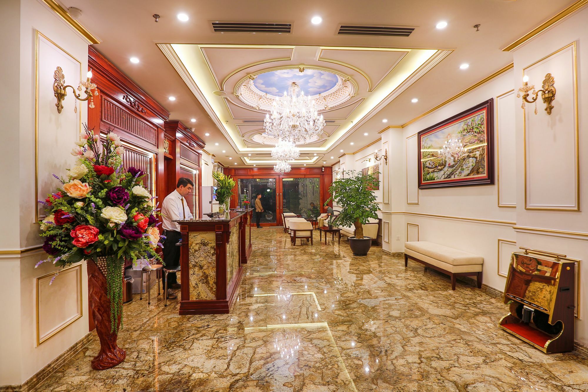 Royal St 3*