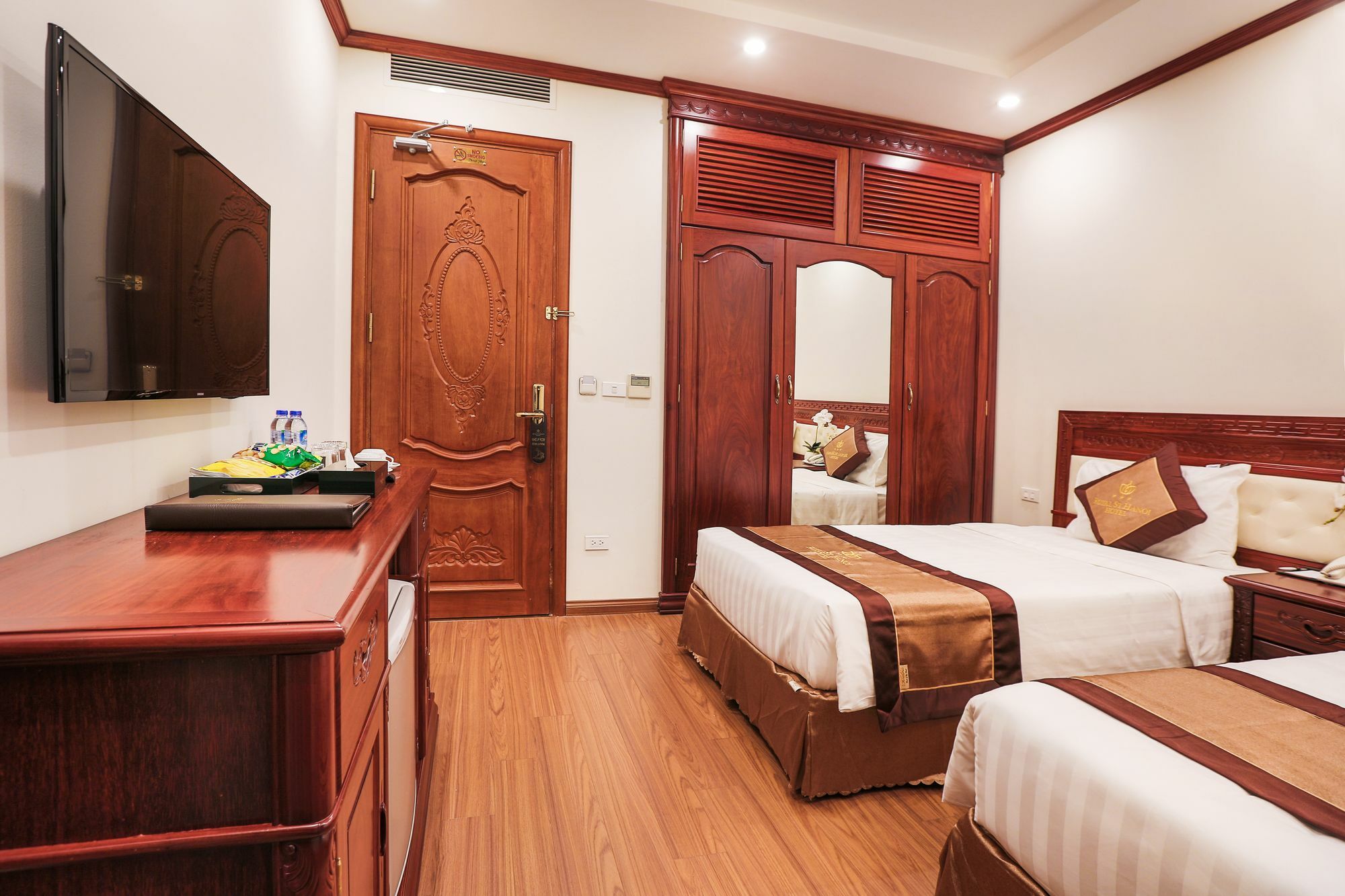 Royal St Hotel 3*