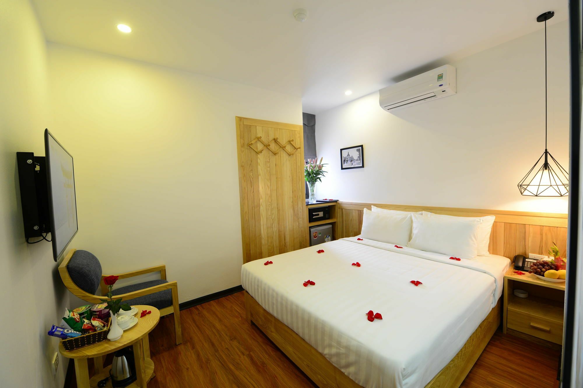Blue Luxury Hotel Hanoi