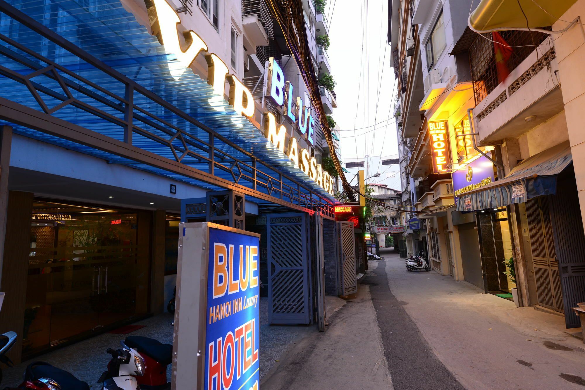 Blue Luxury Hotel 3*