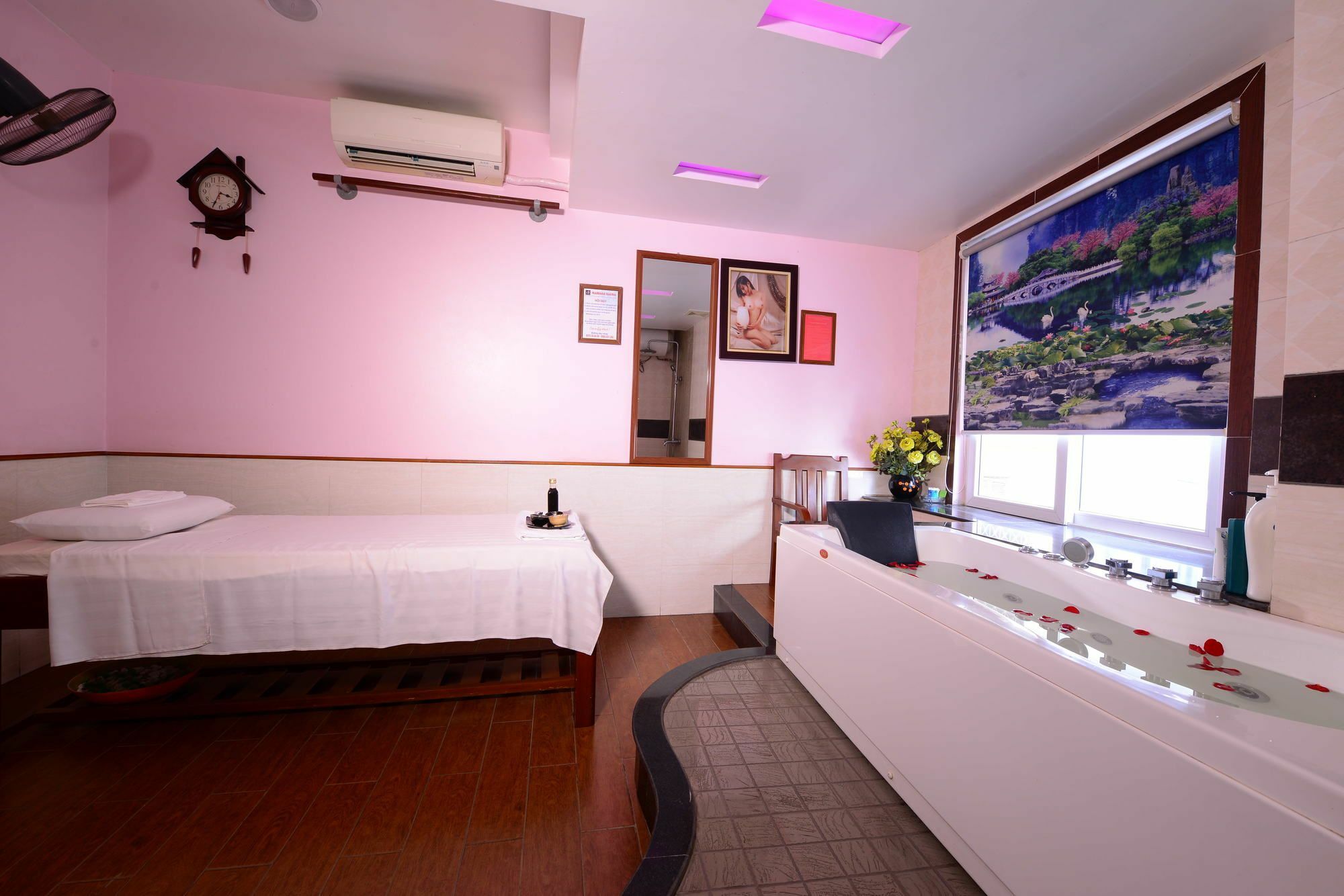 Blue Luxury Hotel Hanoi