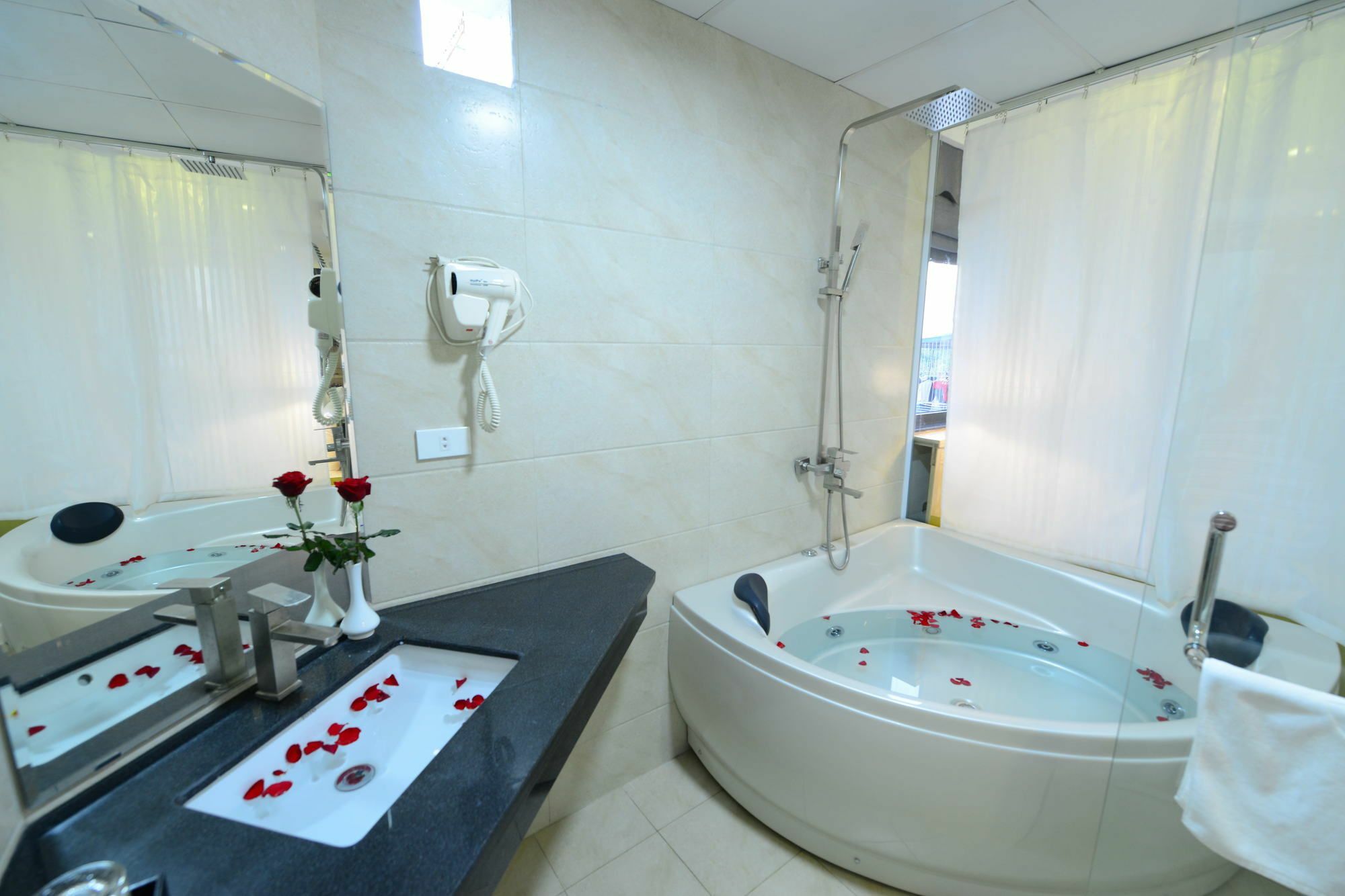 Blue Luxury Hotel Hanoi