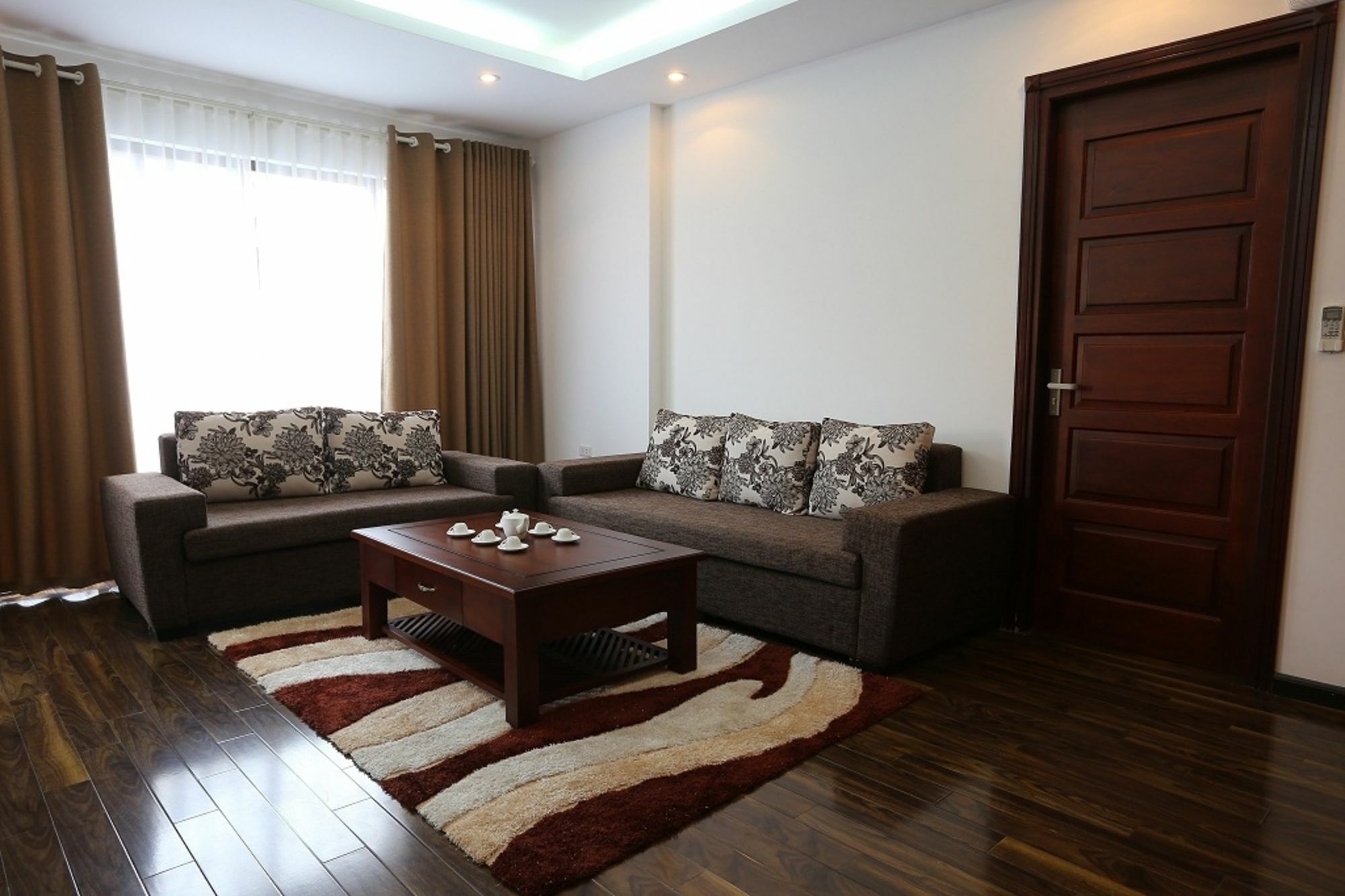 Poonsa Hoang Quoc Viet 1 Apartment Hanoi