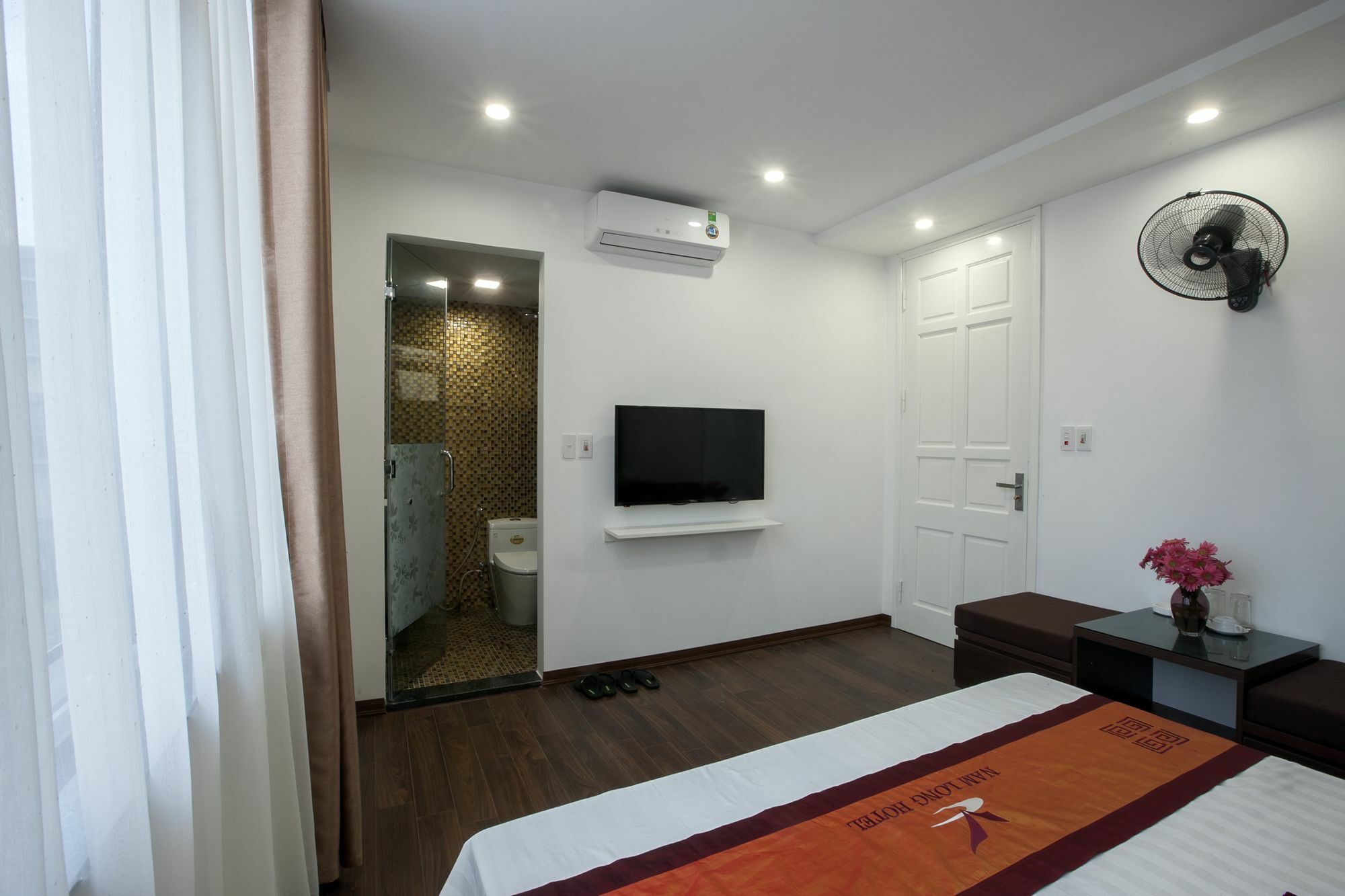 Nam Long Hotel 3*