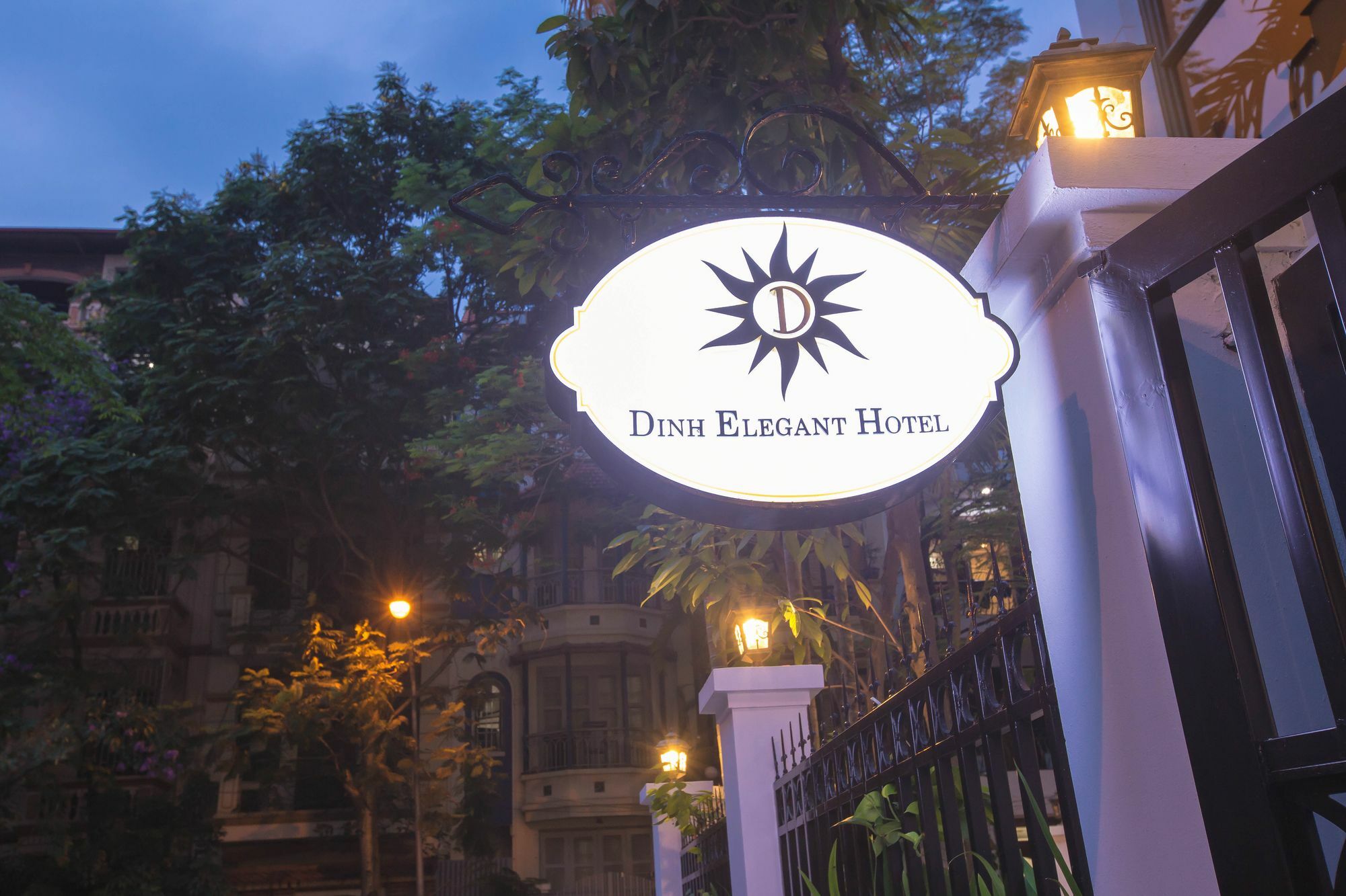 Hotel Dinh Elegant Hanoi