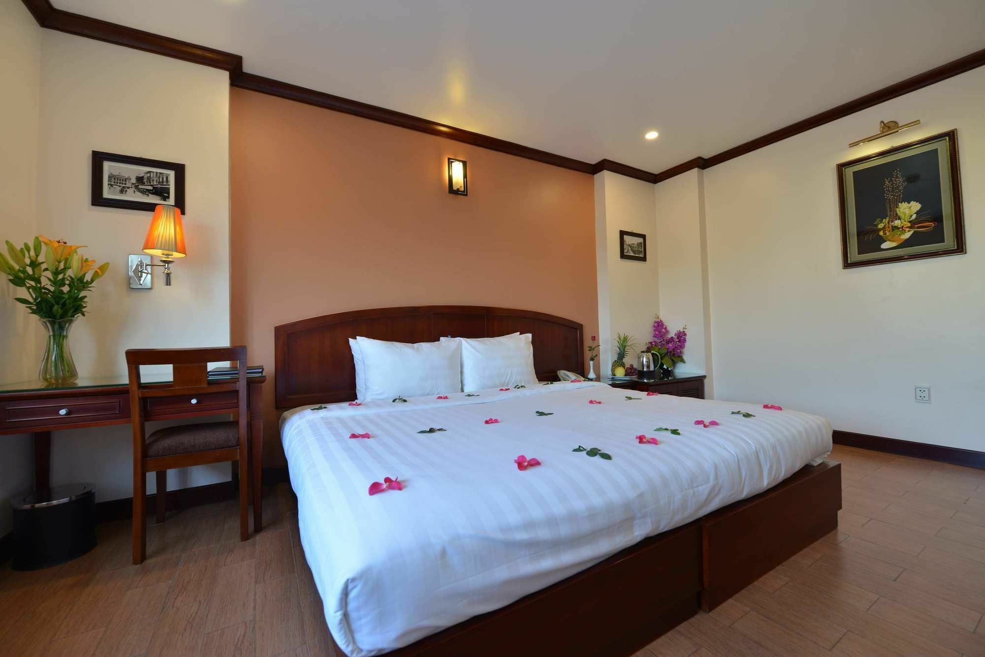 Blue Legend 3* Hanoi
