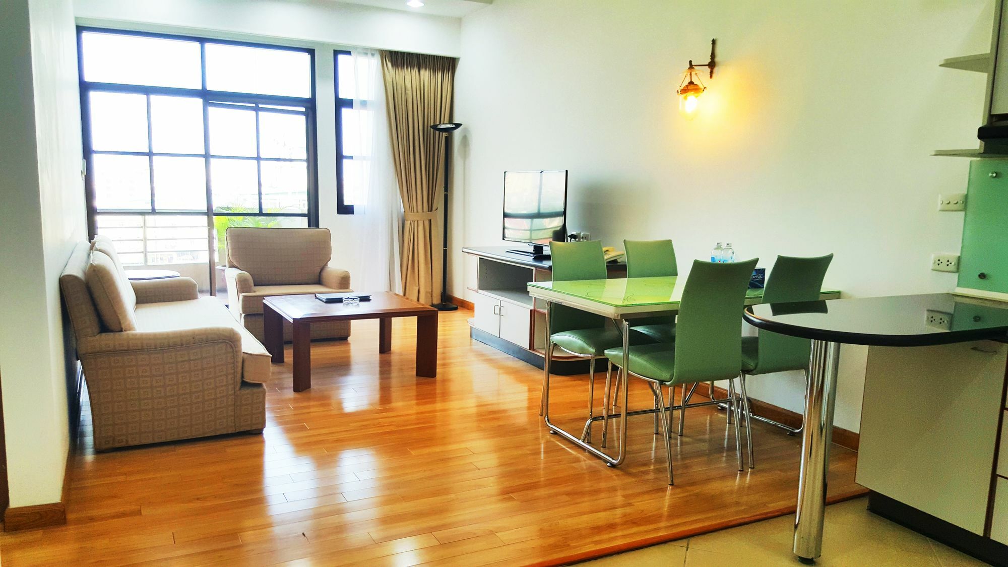 Oriental Palace Hotel 3*
