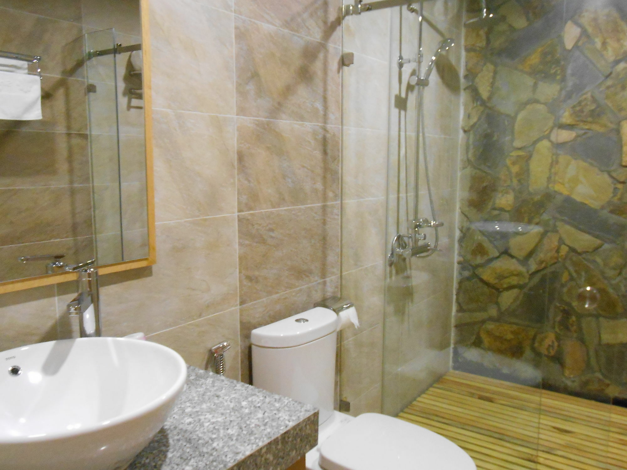 Sinh Plaza 3* Hanoi