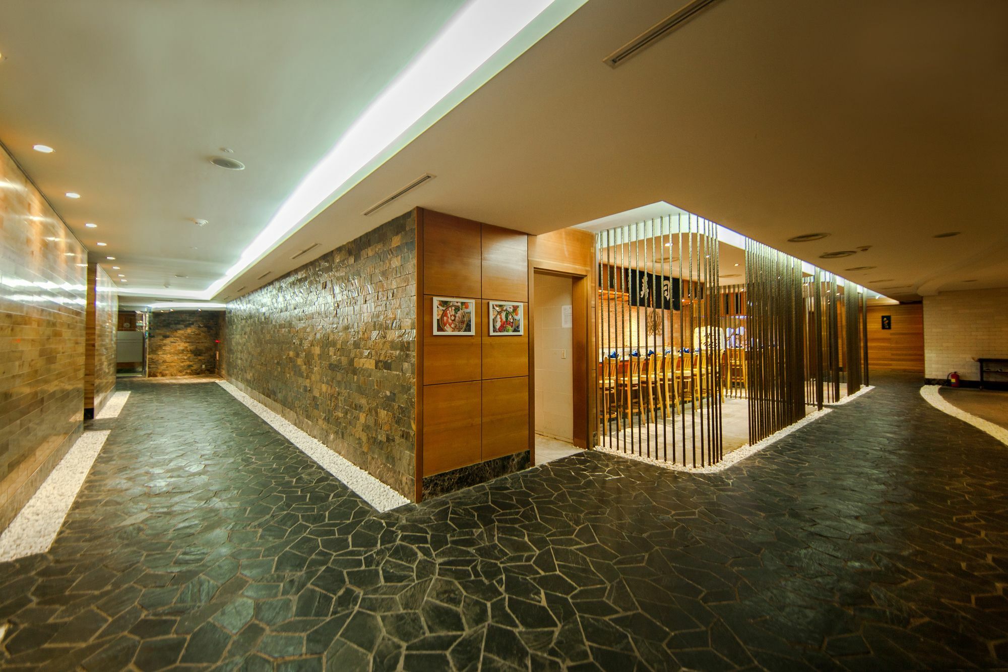 Grand Plaza 5*