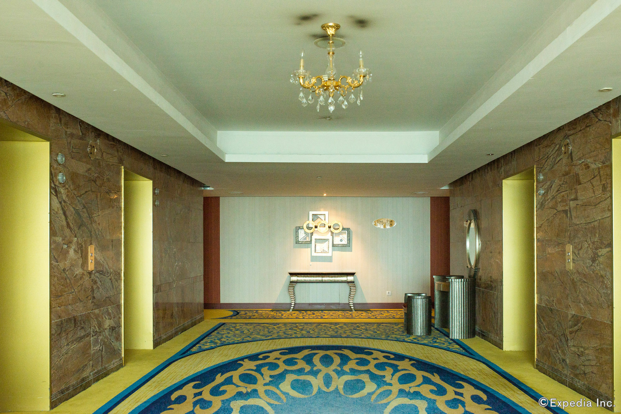 Grand Plaza Hotel 5*