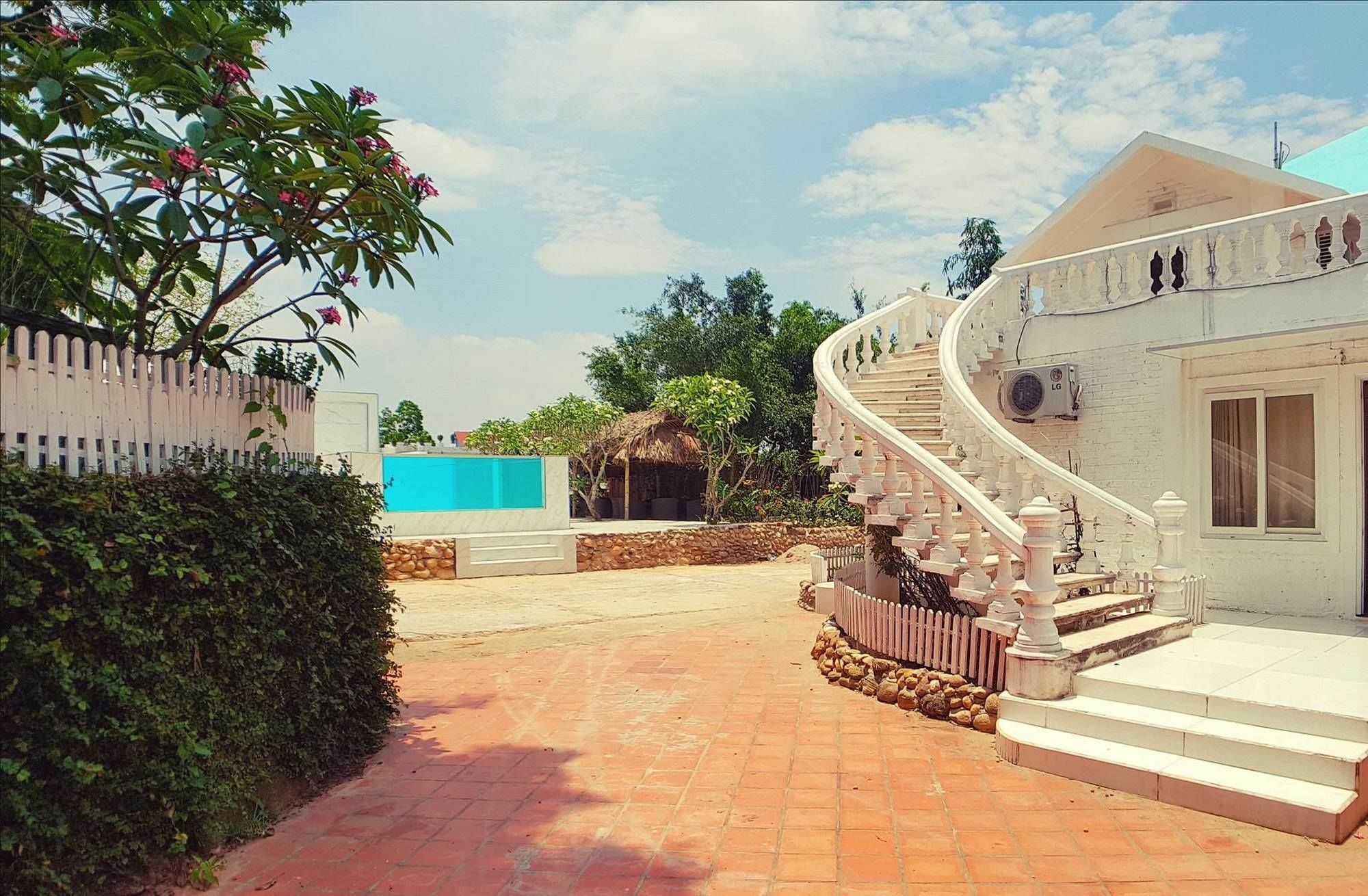 Villa Angelina Soc Son Hanoi