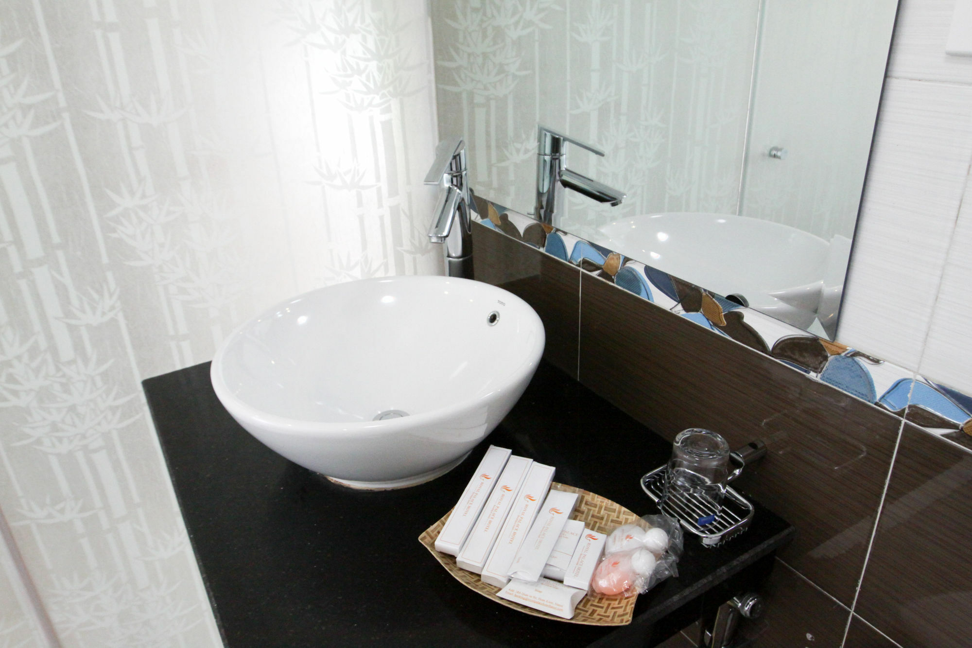 Lotus Boutique Hotel 4*