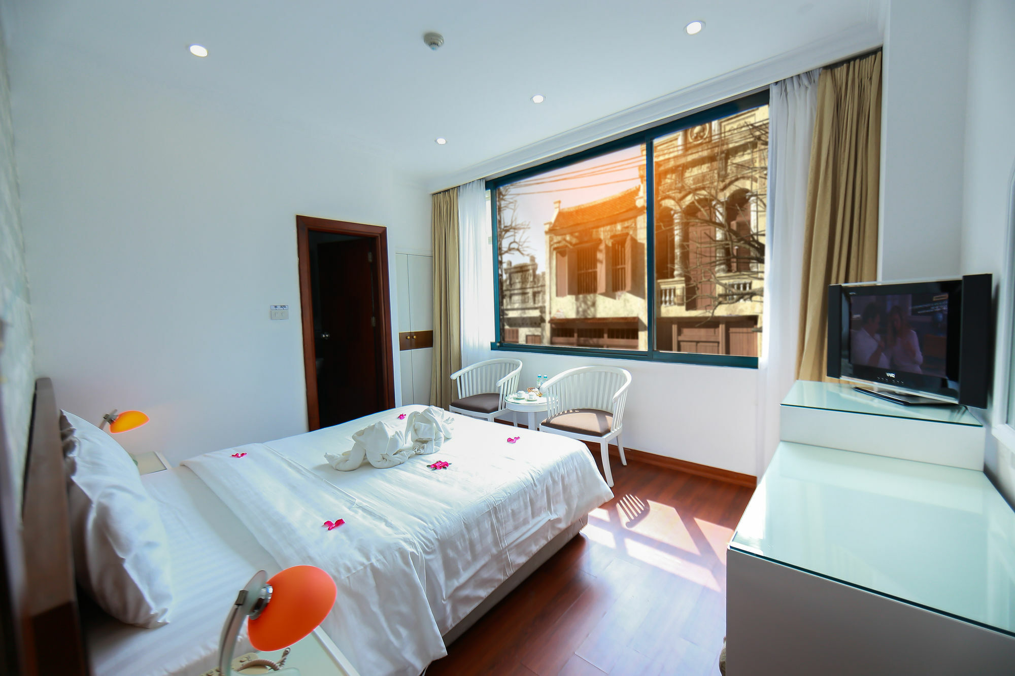 3b Hotel 2*