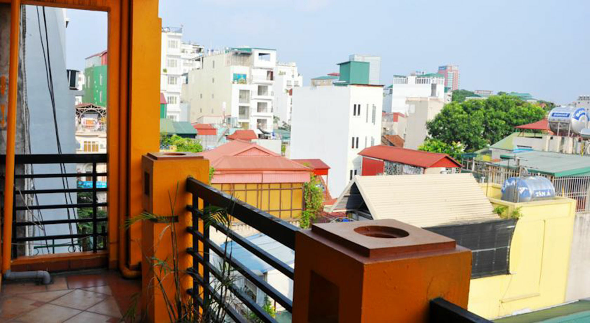 Hotel Camellia Hanoi