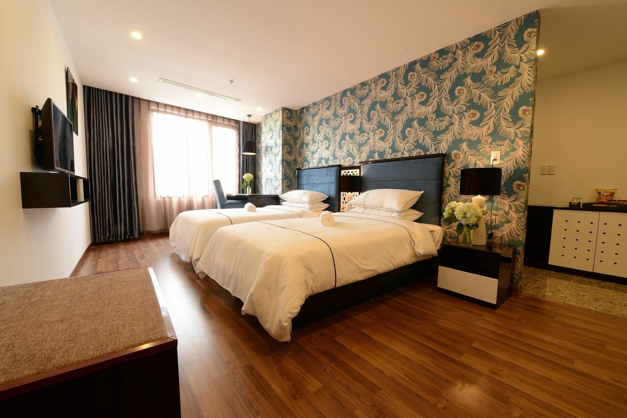 Emerald Waters Hotel 4*