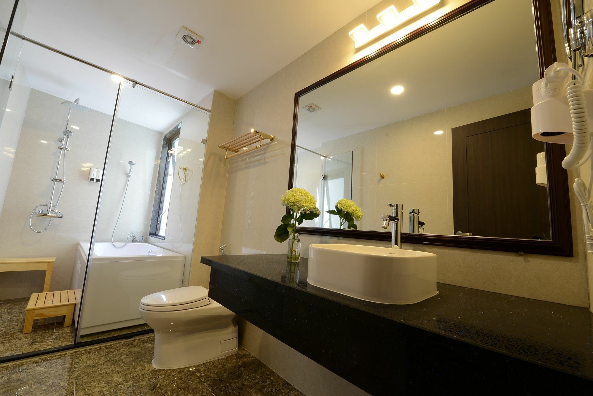 Emerald Waters Hotel 4*