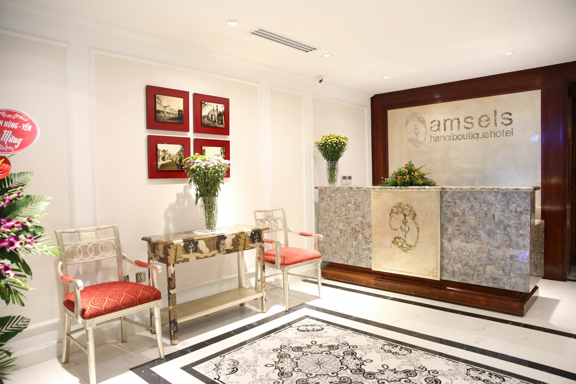 Damsels Boutique 4*