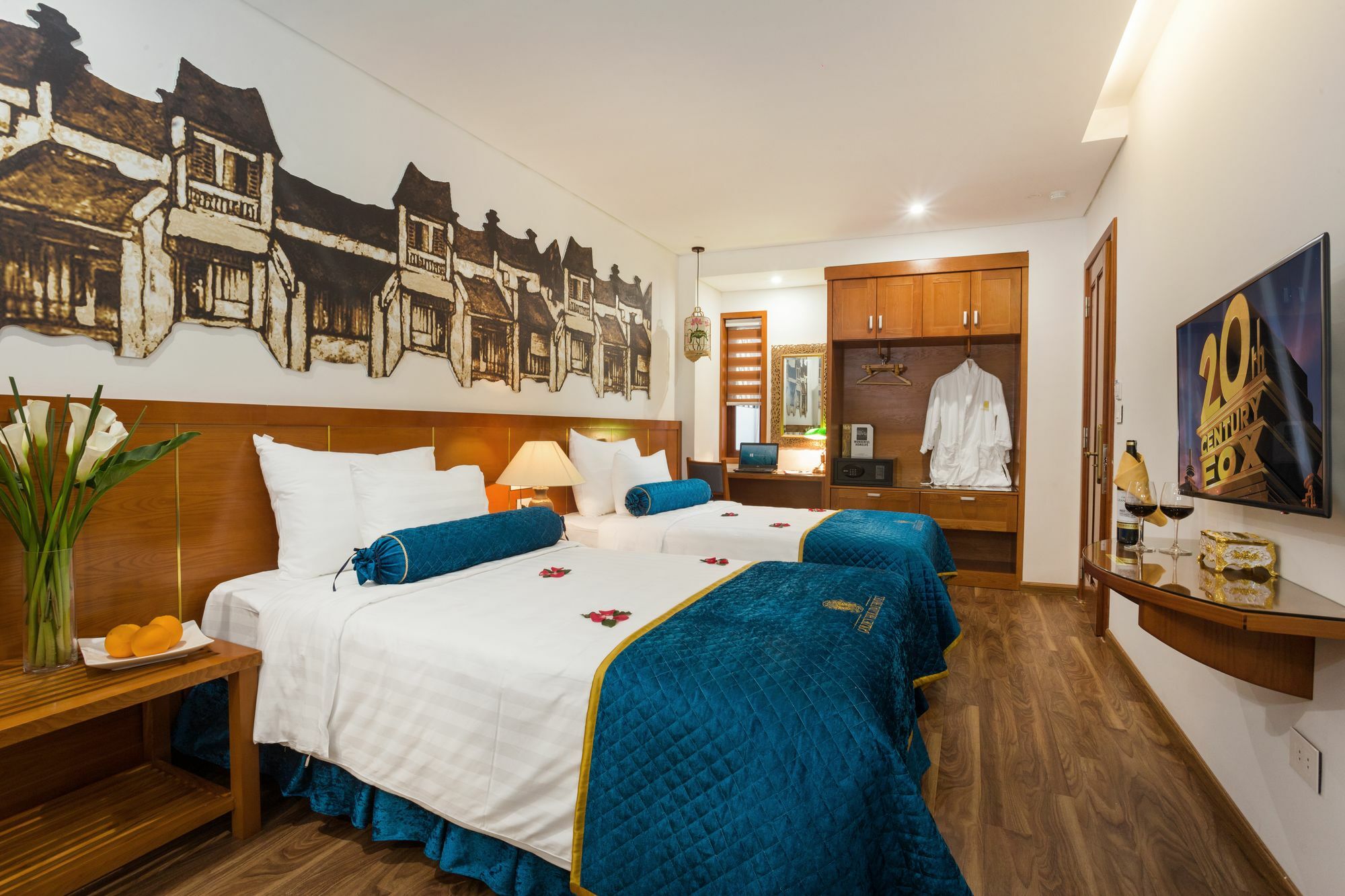Golden Hotel 3*