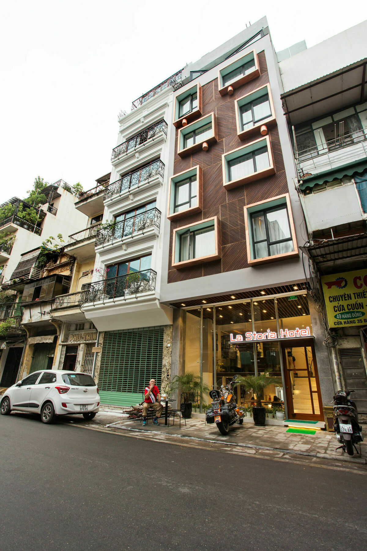 Hotel La Storia 3*