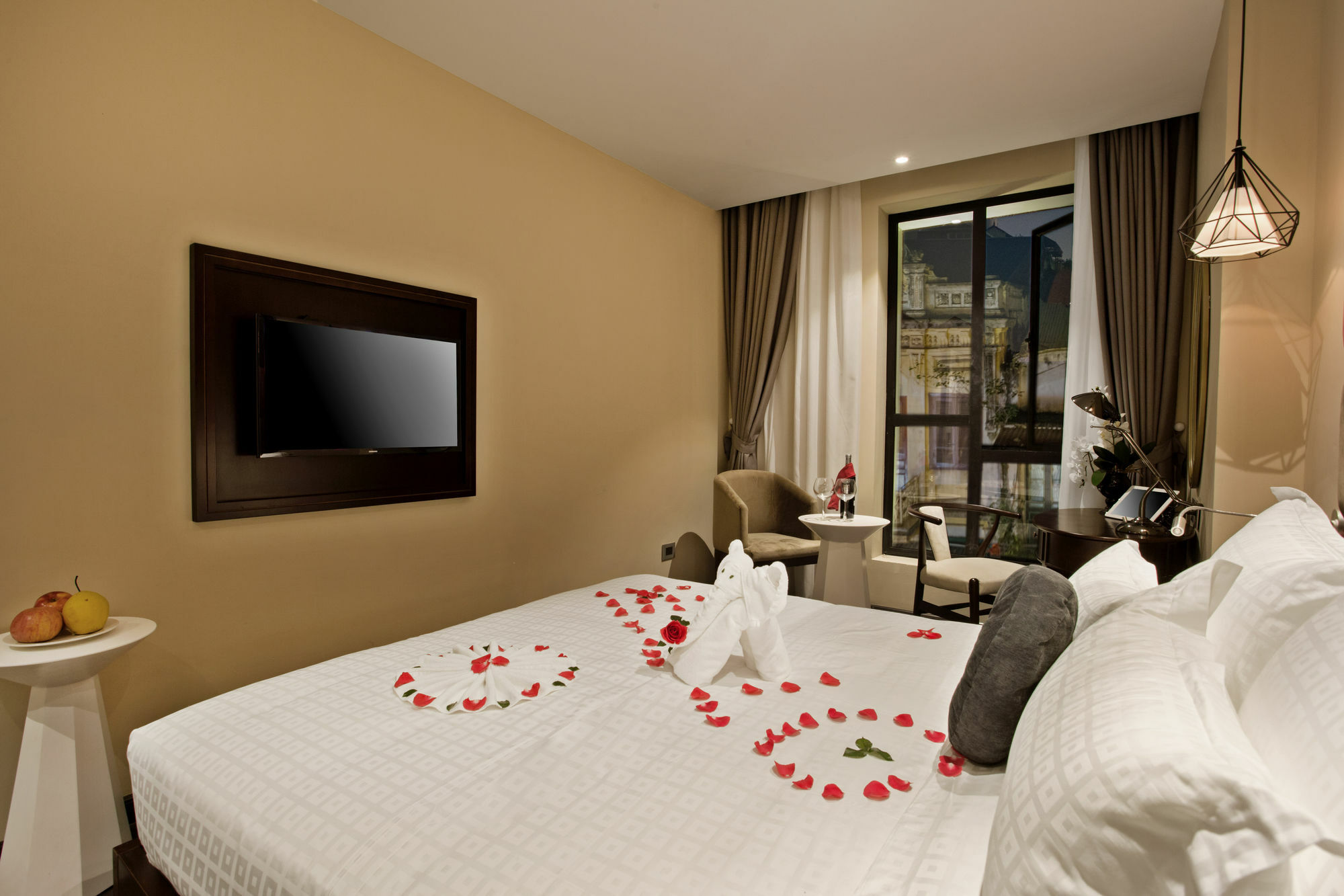 La Storia 3* Hanoi
