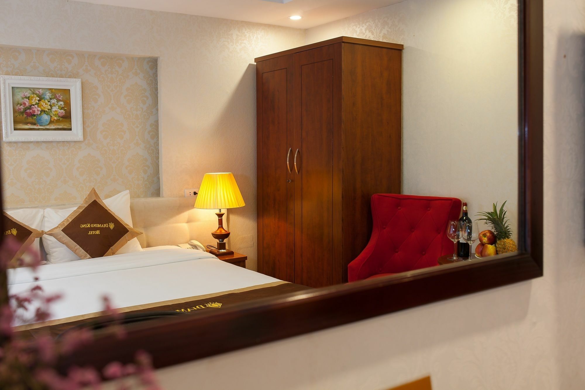 Diamond King & Travel Hotel