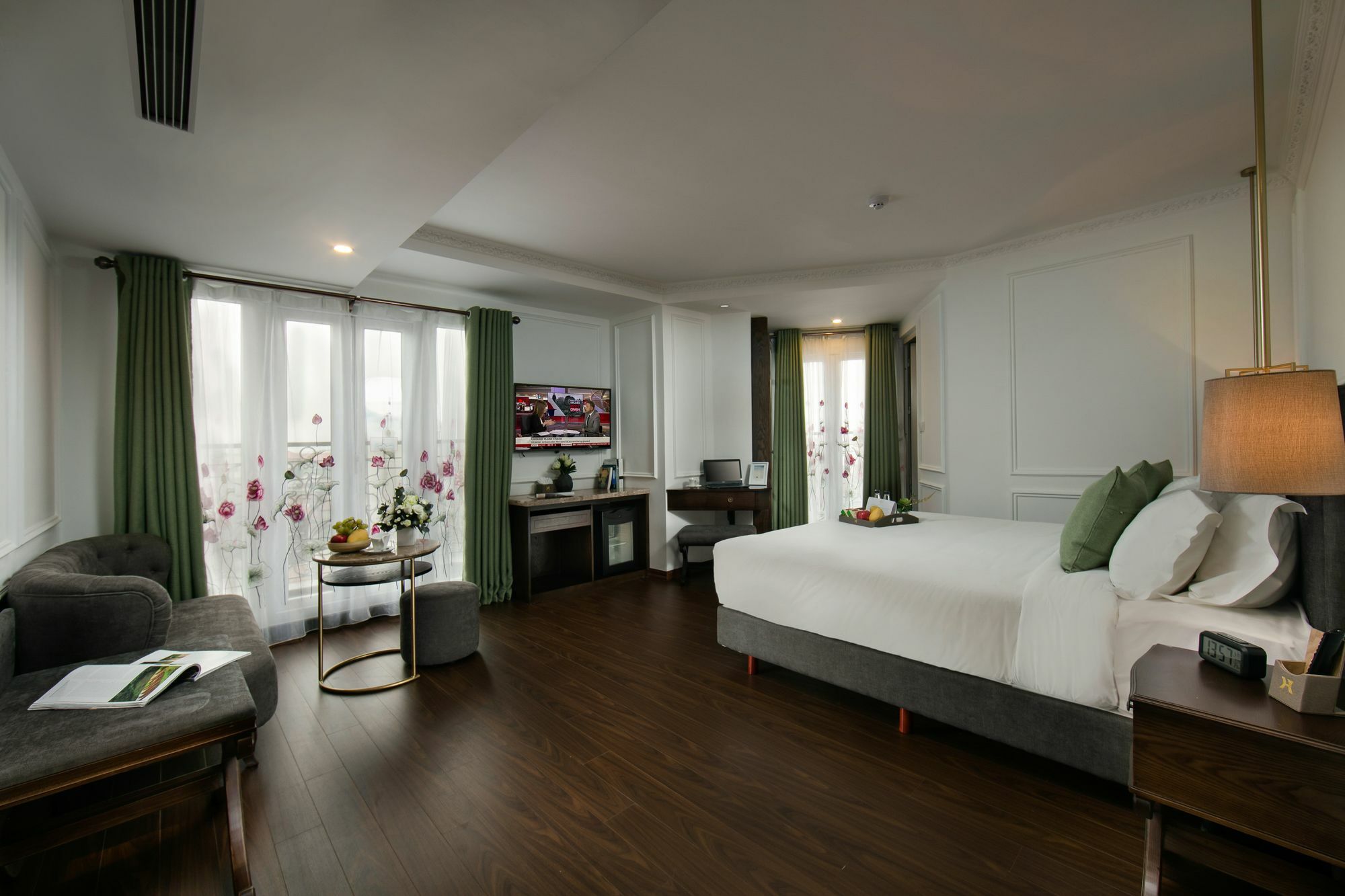 Allure Hotel 4*