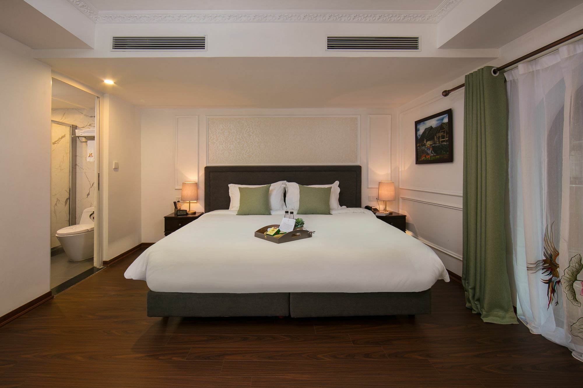 Allure Hotel 4*
