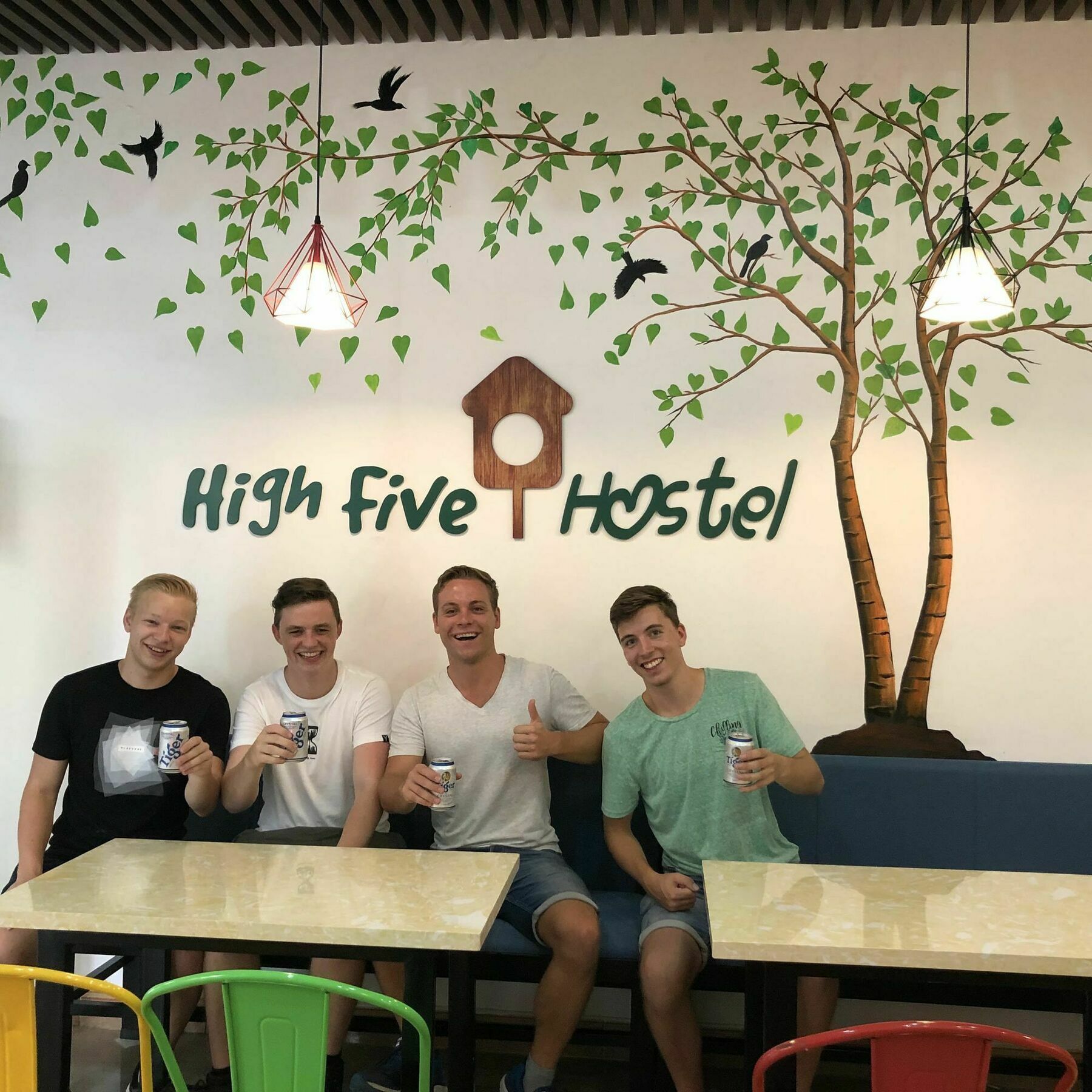Asrama High Five *