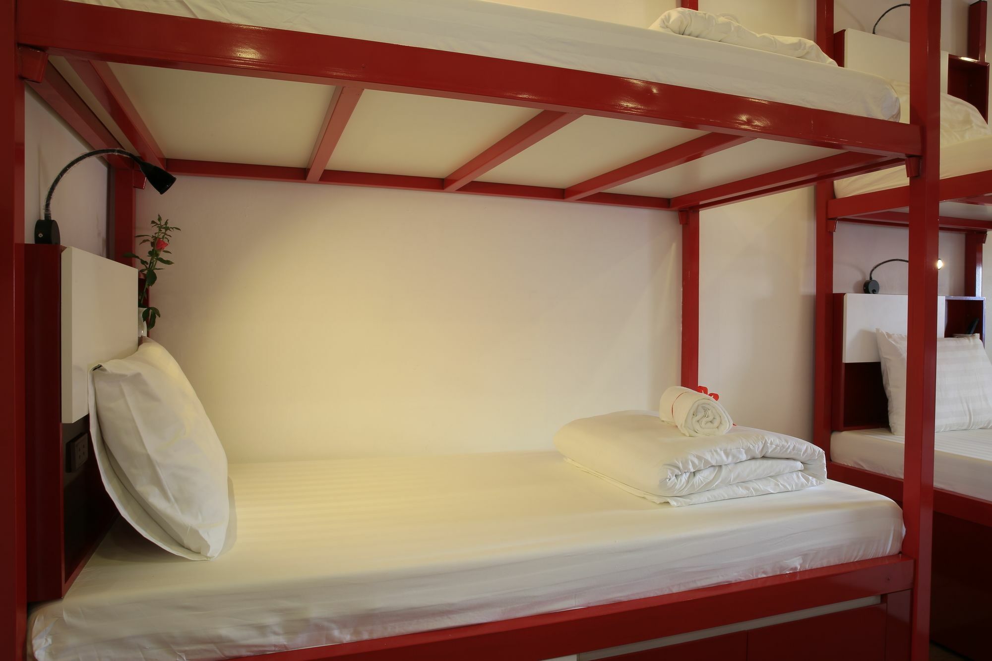 High Five Hostel