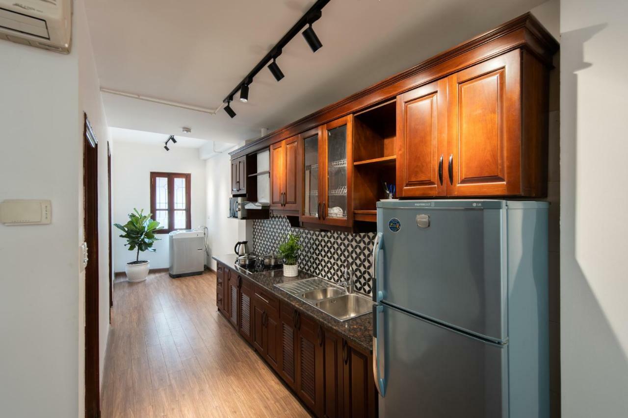 Nyna House-luxury-clean-sword *