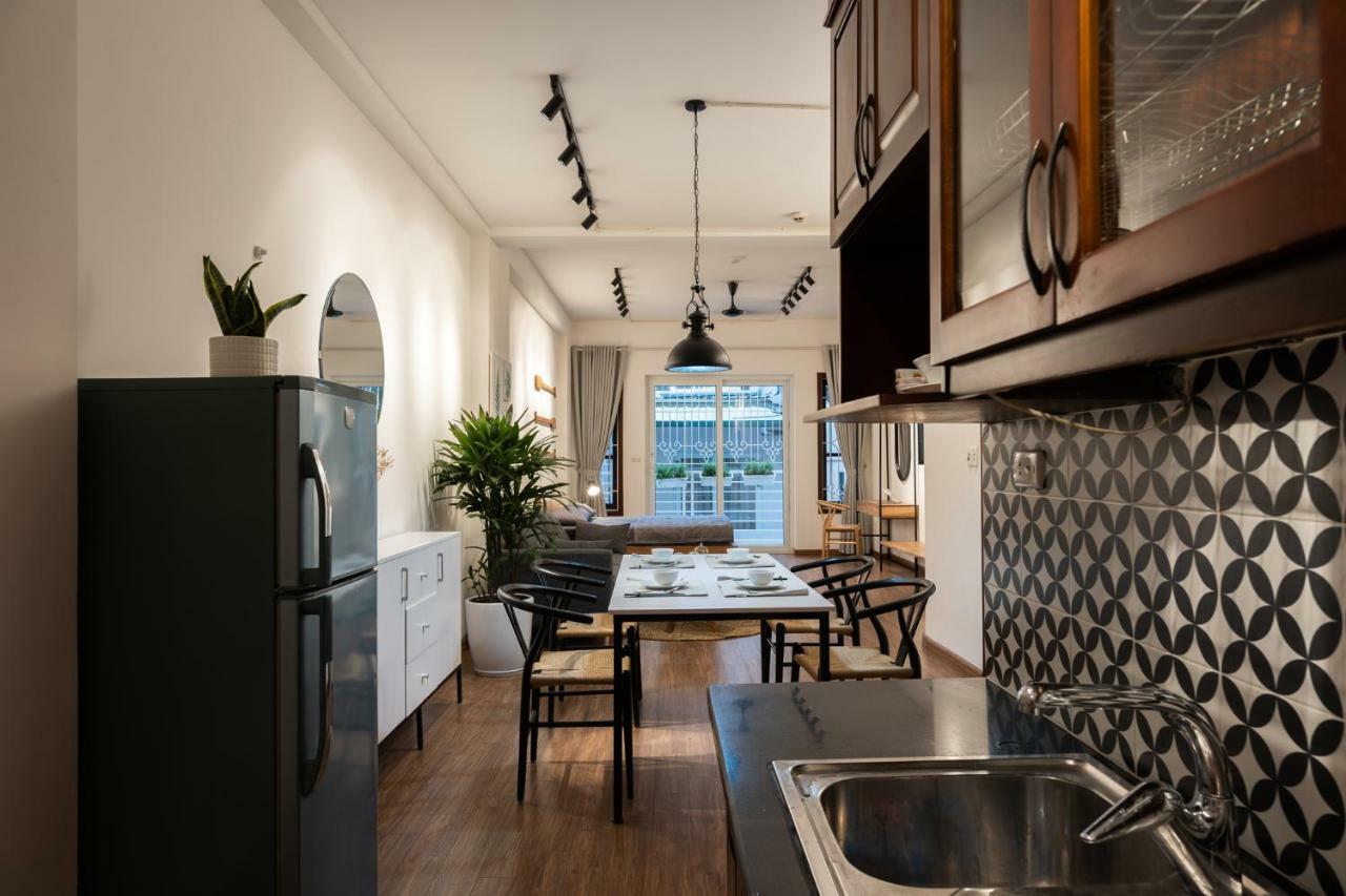 Nyna House-luxury-clean-sword *