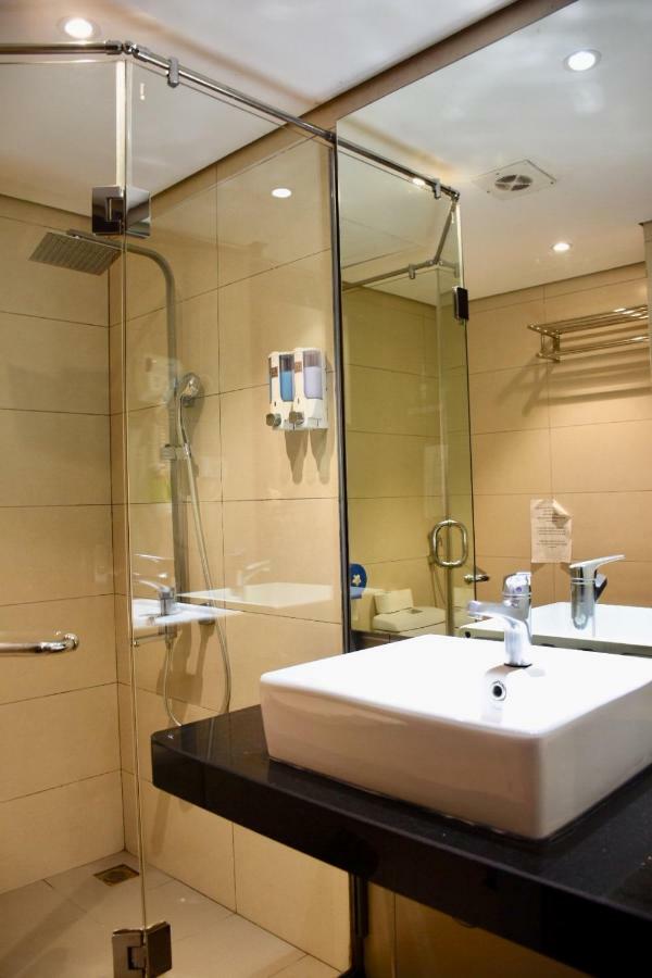 Cocoon Hostel *