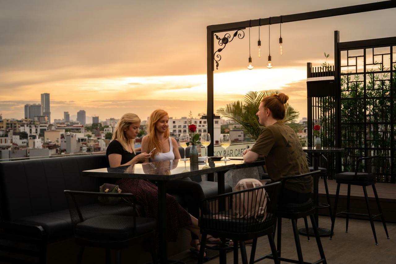 Victor Metropolis & Rooftop Bar Hotel 4*