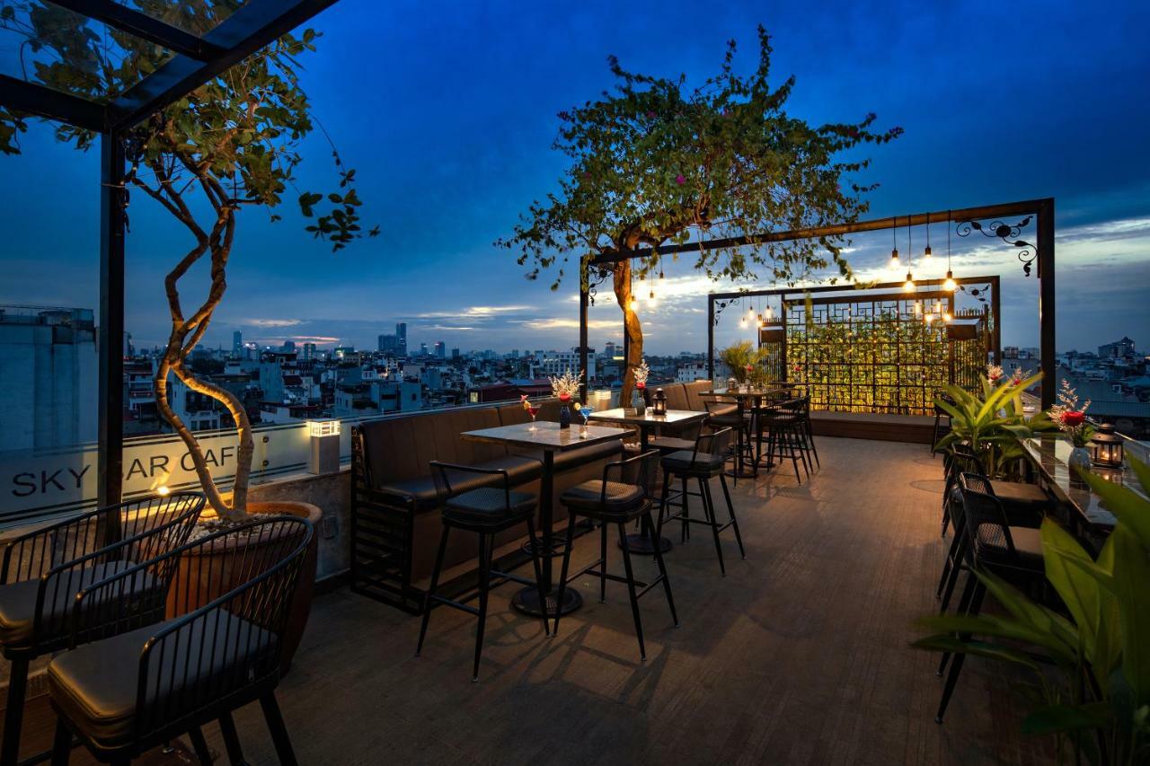 Victor Metropolis & Rooftop Bar 4*