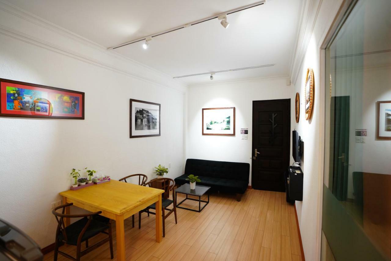 Elegant Studio Yet Kieu *