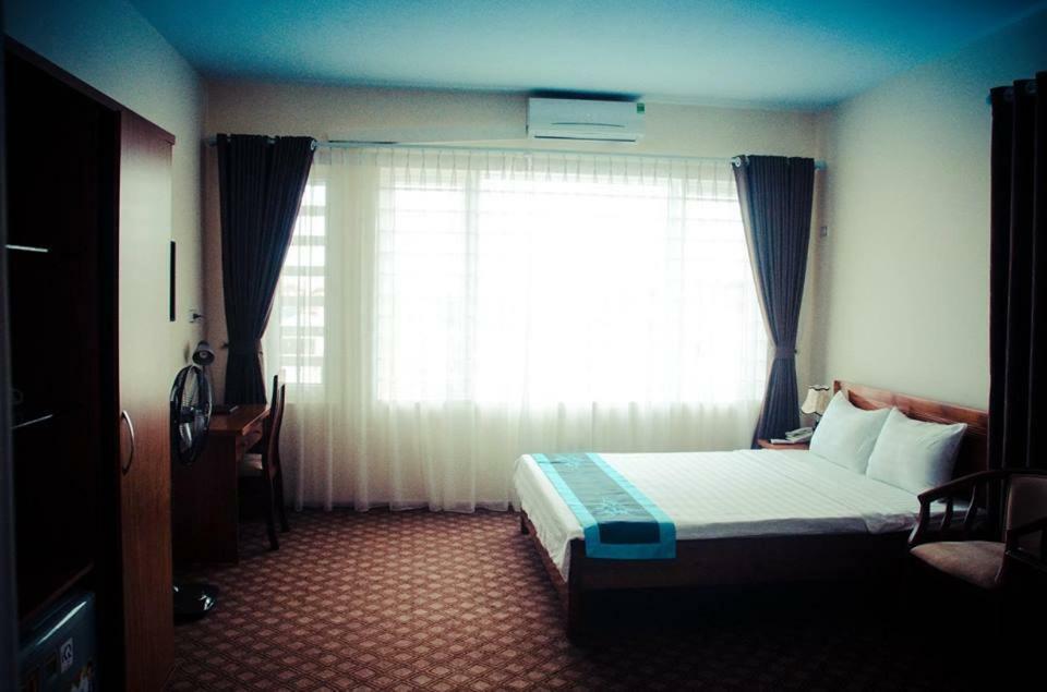 Khách sạn Tùng Anh