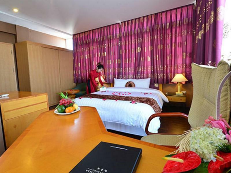 Golden Sunshine And Travel Hotel 3*