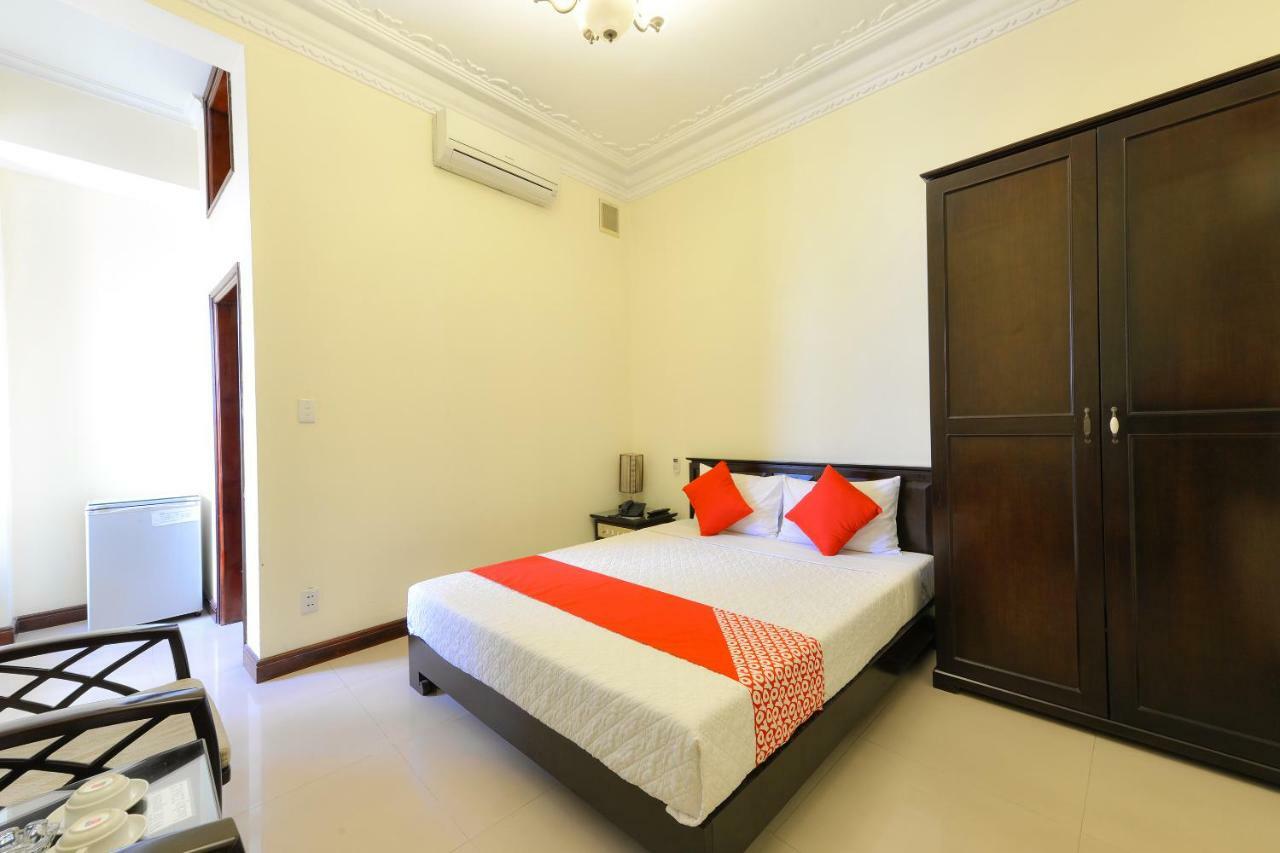 Lucky 2 & Travel Hotel Hanoi