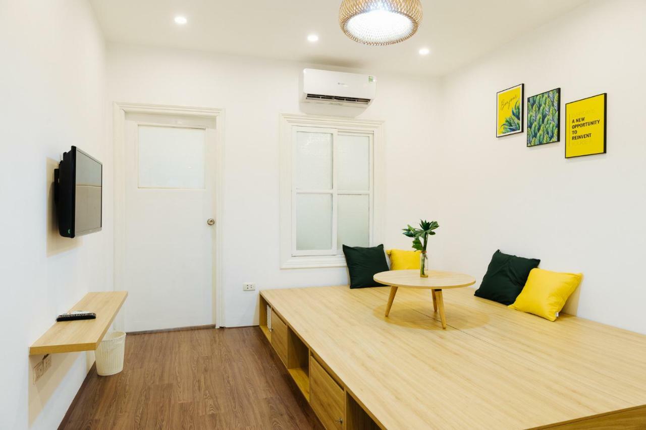 Apartment Buzz 2 Bedroom In Old Quarter With Balcony