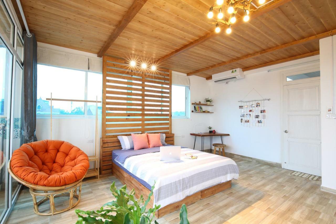 Vitamin West Lake Homestay
