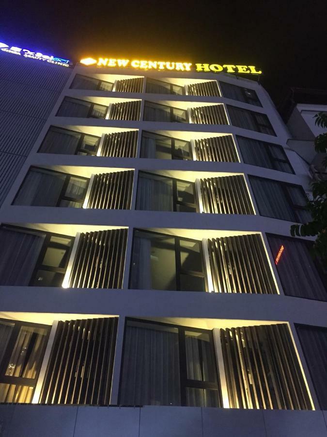 New Century Cầu Giấy 3*