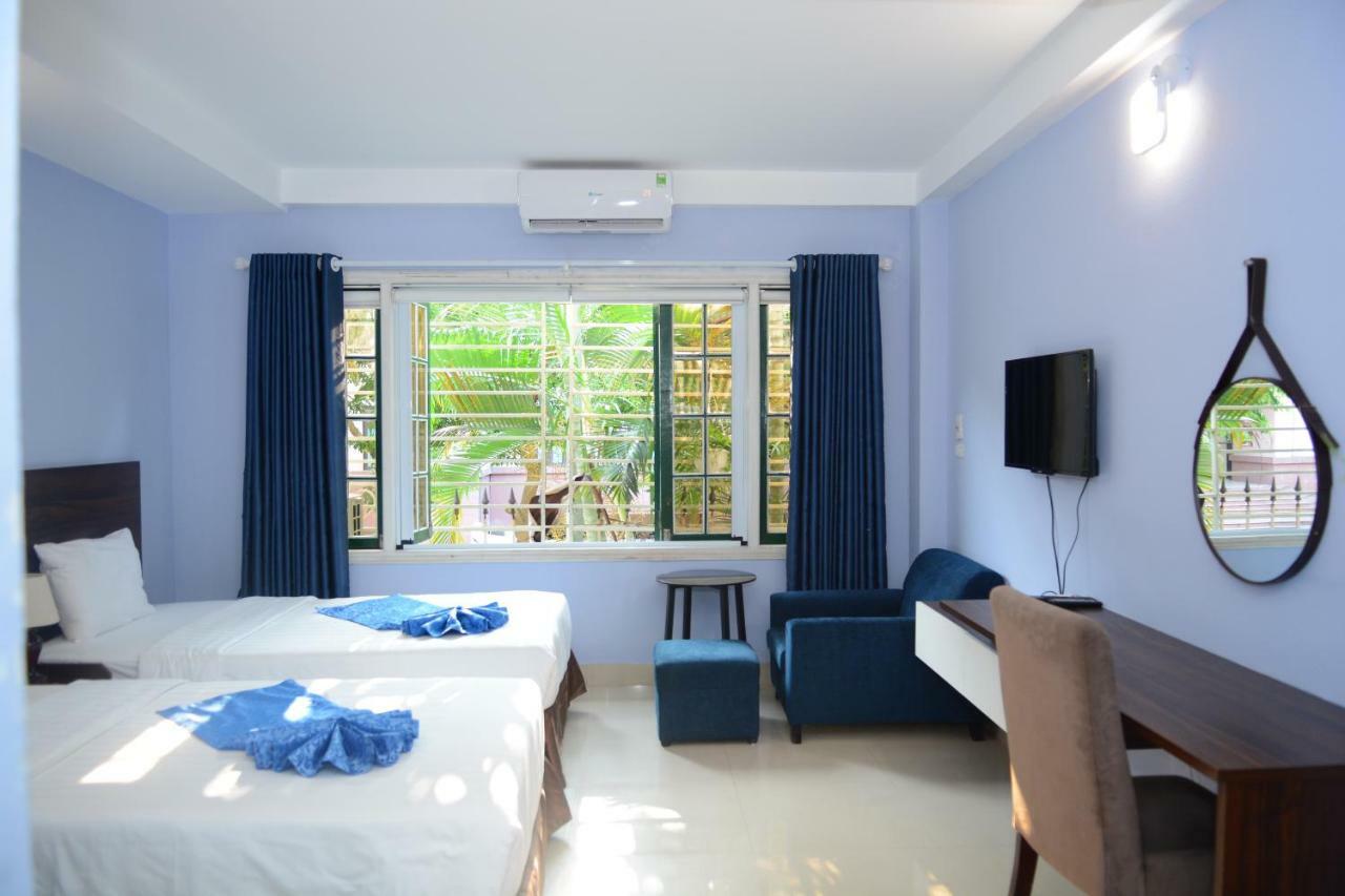 Garden House And Travel