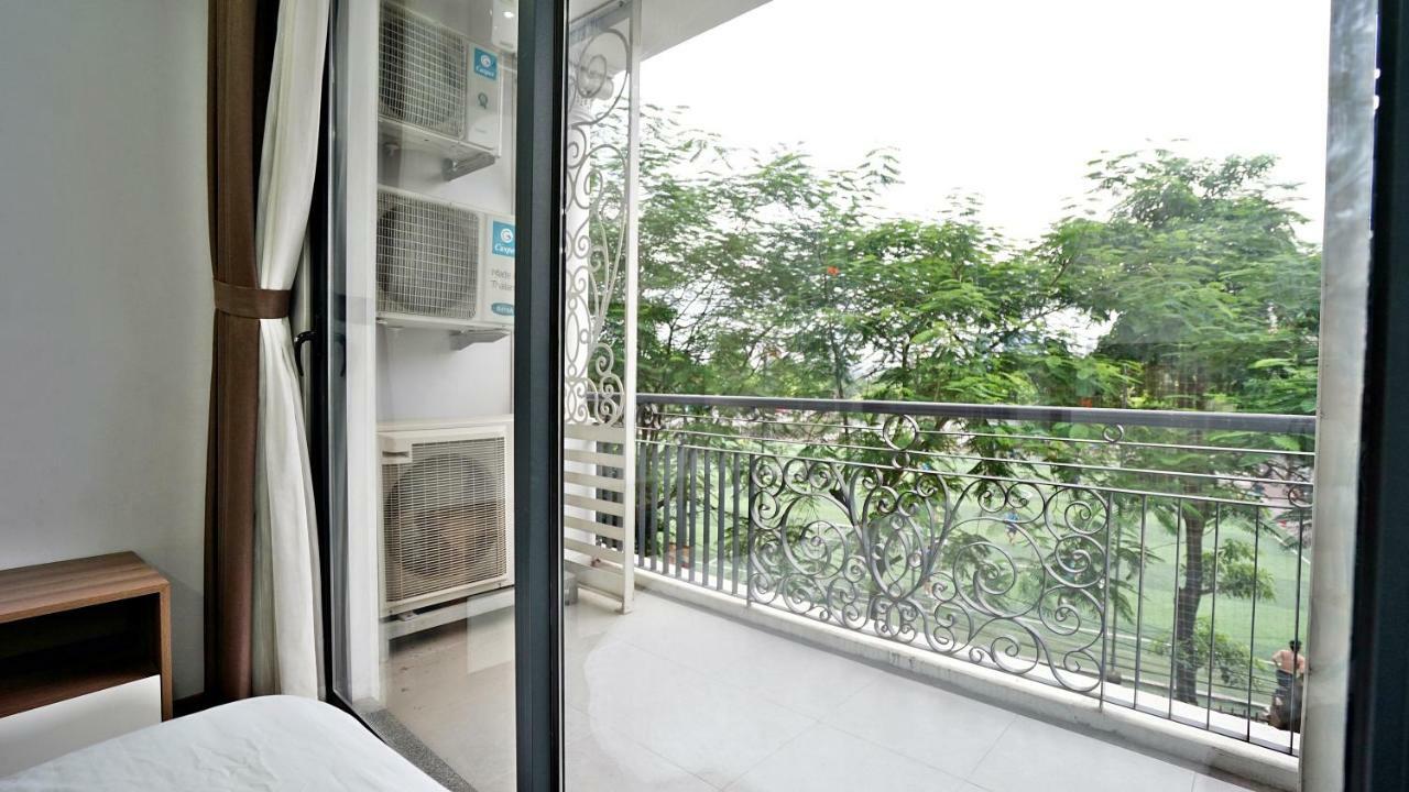 Khách sạn hẻo lánh Arl Trinh Cong Son Hà Nội