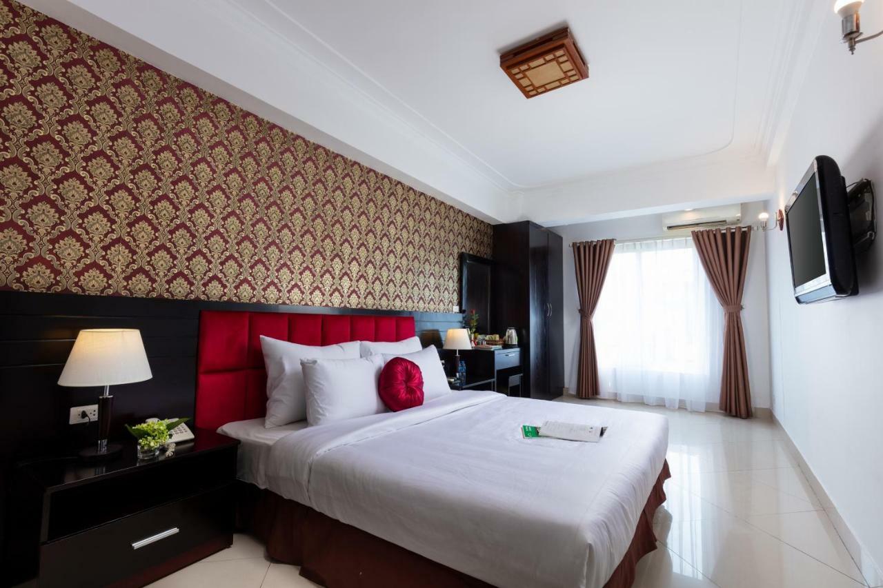 & Travel Hanoi