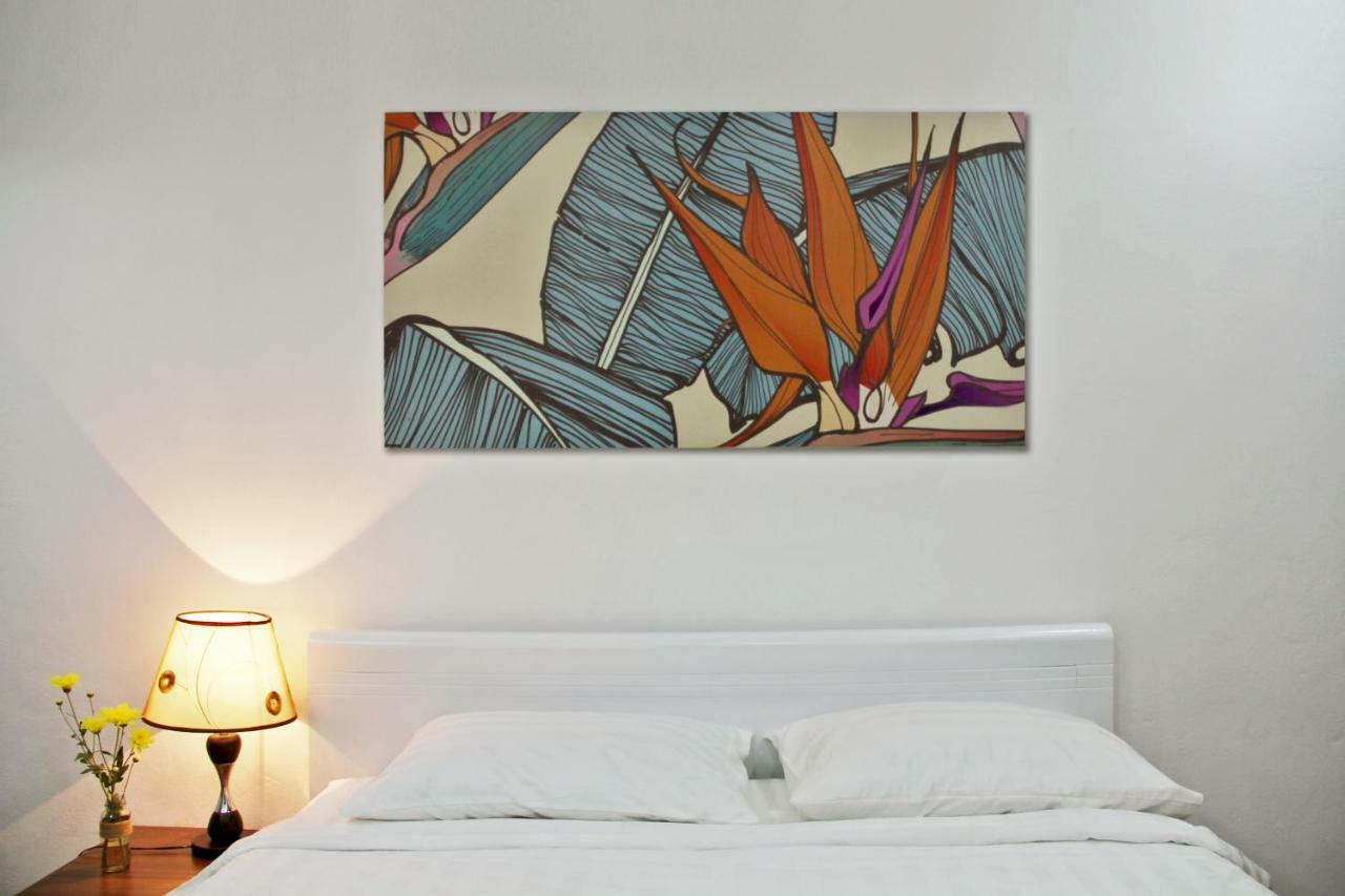 Location 3-4-5 Bedrooms House In Centre Of Ha Noi - Clean, Cozy And Private - The Tournesol *