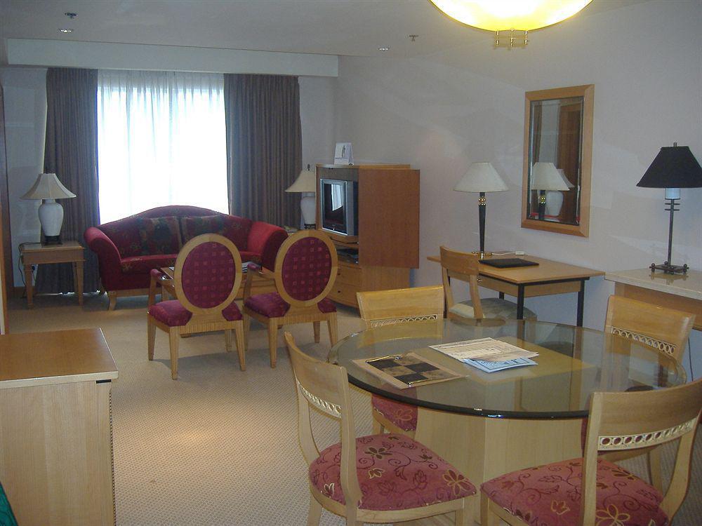 Diamond Westlake Apartment